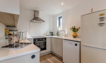 2 Bed in Holt 7
