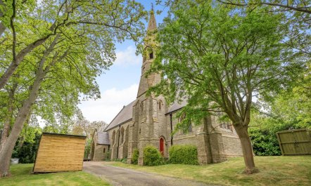 5 Bed in Middleton St. George 1