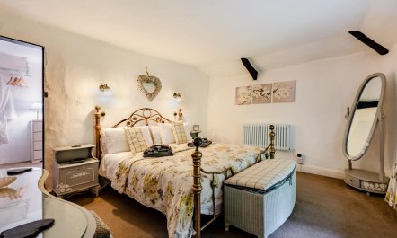 2 Bed in Broadwoodkelly 9