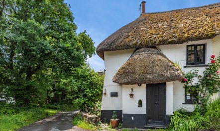 2 Bed in Broadwoodkelly