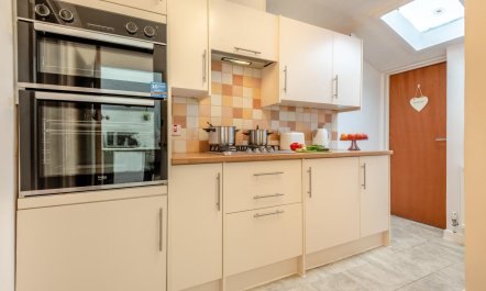 3 Bed in Weymouth 5