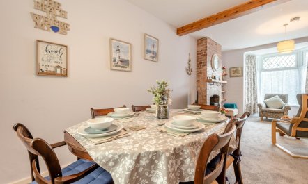 3 Bed in Weymouth 2