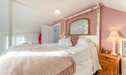 3 Bed in Angle 3