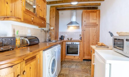 2 Bed in Goodwick 9