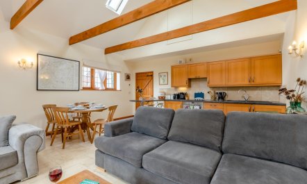 2 Bed in Beercrocombe 4