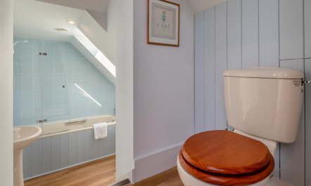 1 Bed in East Anstey 7
