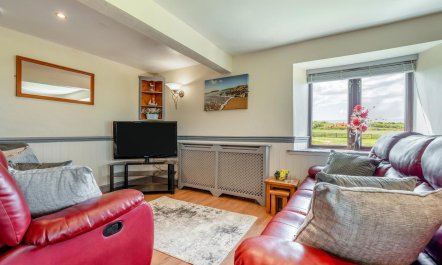 3 Bed in Stibb 5