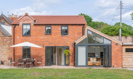 2 Bed in Thornton Le Moor 1