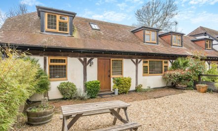 3 Bed in East Mills
