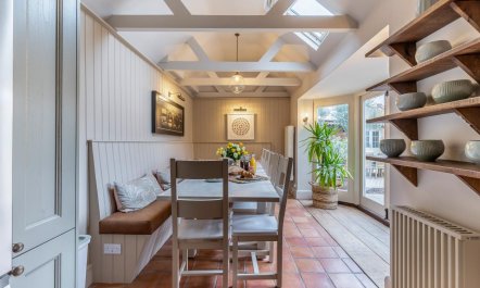 5 Bed in Walsingham 2