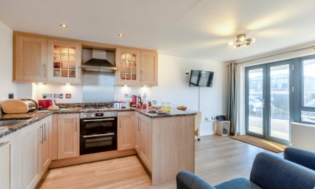 2 Bed in West Bay 2