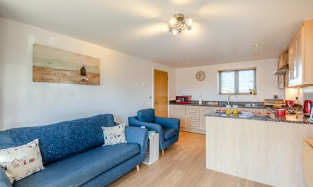 2 Bed in West Bay 1