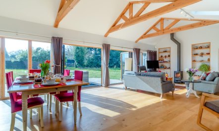 3 Bed in South Cove 1