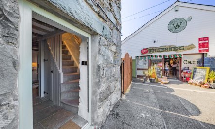 1 Bed in Harlech 6