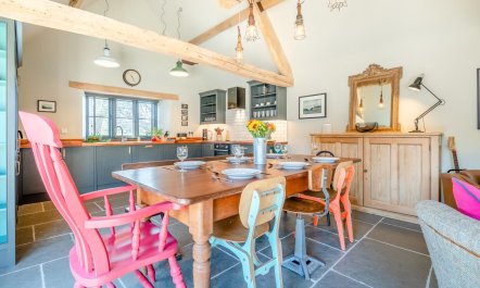 2 Bed in Rodborough 6