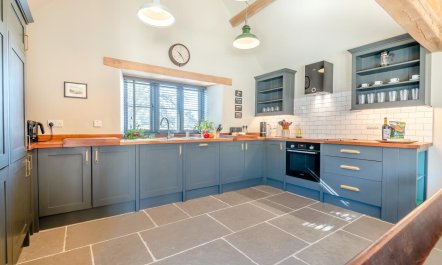 2 Bed in Rodborough 9