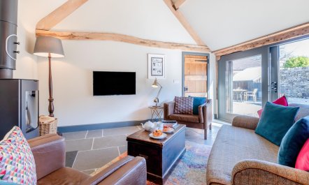 2 Bed in Rodborough 3