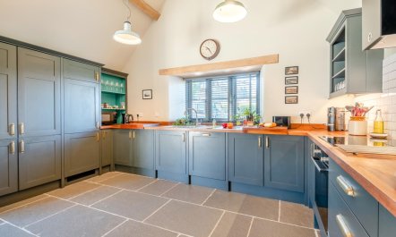 2 Bed in Rodborough 7
