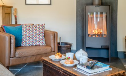 2 Bed in Rodborough 2