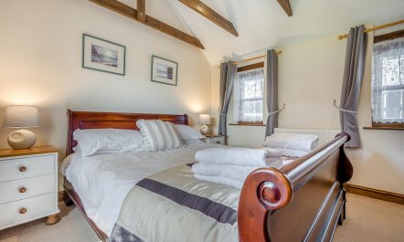 1 Bed in Woodford 6
