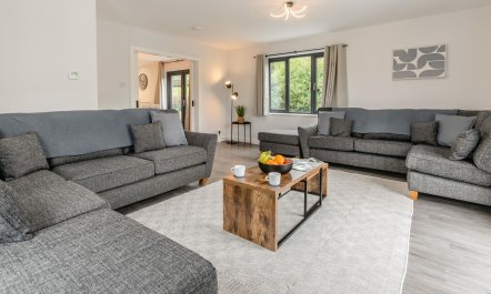 4 Bed in Bridgerule 3