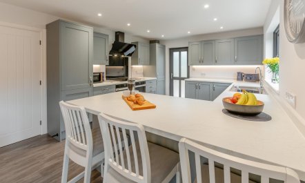 4 Bed in Bridgerule 8