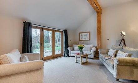 3 Bed in Grafty Green 9