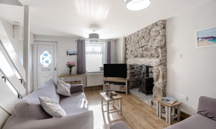 2 Bed in Pwllheli 6