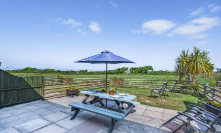3 Bed in Bude 1