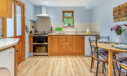 1 Bed in Parkmill 4