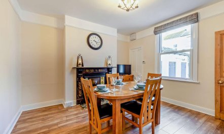 1 Bed in Whitby 1