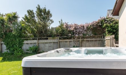 6 Bed in Croyde 1