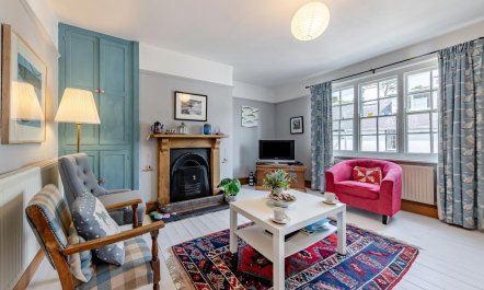 2 Bed in Aberdovey 1