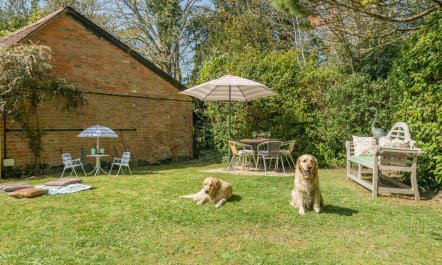 2 Bed in Landford 1