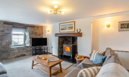 1 Bed in Llanfair 2