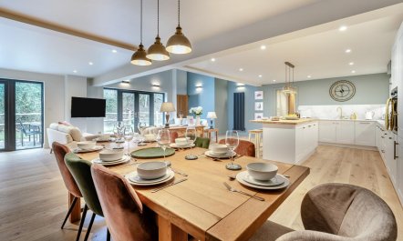 4 Bed in Ewhurst Green 4