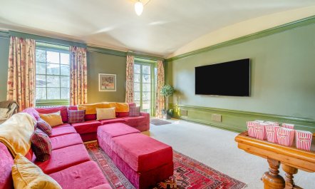6 Bed in Galashiels 7