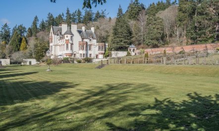 6 Bed in Galashiels