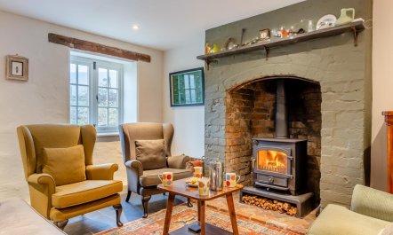 4 Bed in Llangower 2