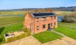4 Bed in East Mills 0