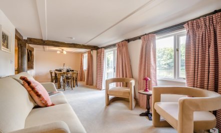5 Bed in Battle 3
