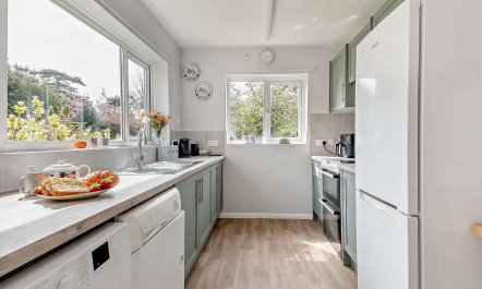 3 Bed in Bawdsey 2