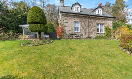 4 Bed in Grange-over-Sands 1