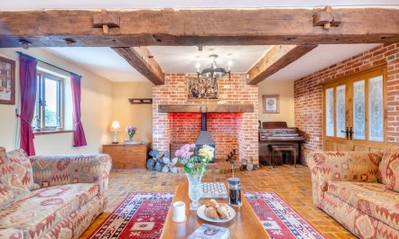 6 Bed in Wangford 9