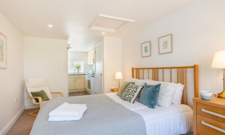 5 Bed in Postwick 8