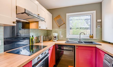 2 Bed in Comrie 9