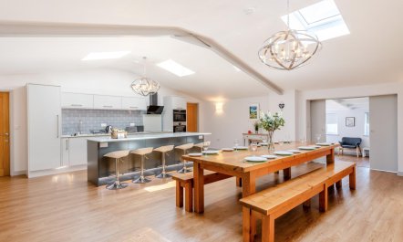4 Bed in Crediton 1