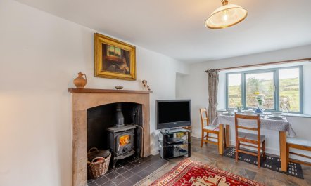 2 Bed in Windermere 1