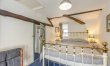 2 Bed in Windermere 9