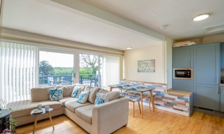 2 Bed in Abersoch